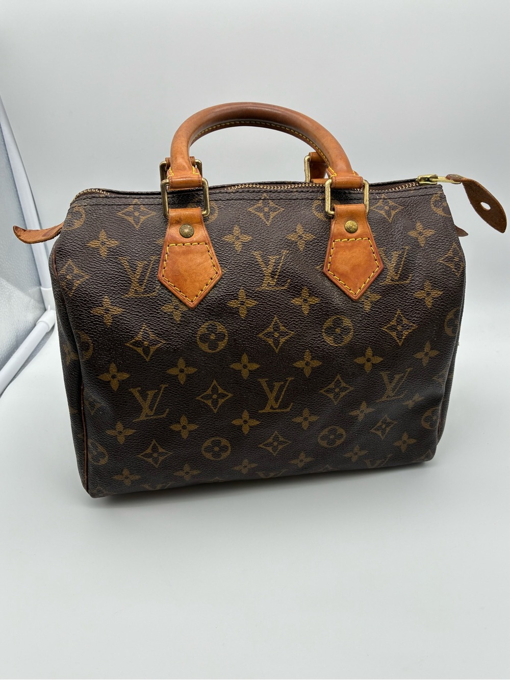 Louis Vuitton monogram speedy 25 bag